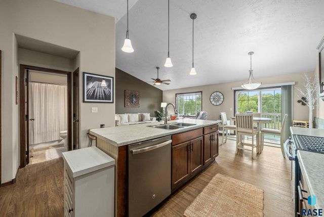 1113 N Lalley Ln Lane, Sioux Falls, SD 57107