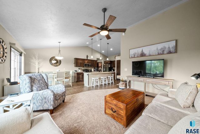 1113 N Lalley Ln Lane, Sioux Falls, SD 57107