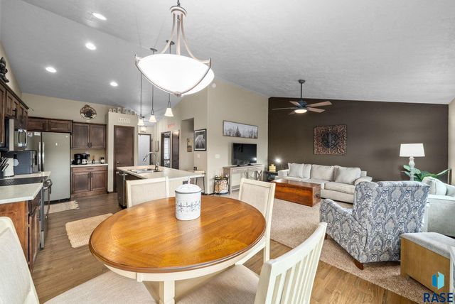 1113 N Lalley Ln Lane, Sioux Falls, SD 57107