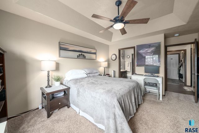 1113 N Lalley Ln Lane, Sioux Falls, SD 57107