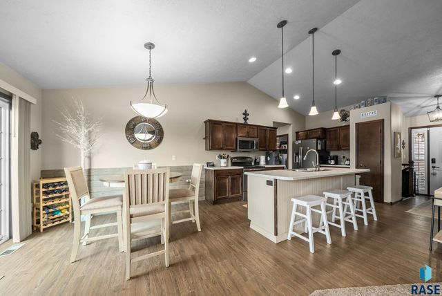 1113 N Lalley Ln Lane, Sioux Falls, SD 57107