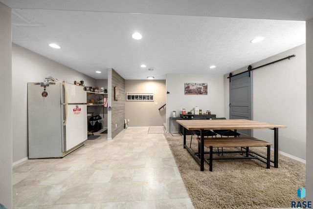 1113 N Lalley Ln Lane, Sioux Falls, SD 57107