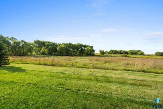 1113 N Lalley Ln Lane, Sioux Falls, SD 57107