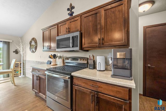 1113 N Lalley Ln Lane, Sioux Falls, SD 57107