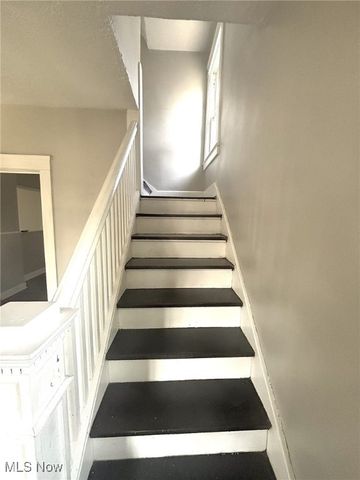 2909 Denver Avenue, Lorain, OH 44055