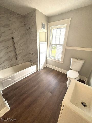 2909 Denver Avenue, Lorain, OH 44055