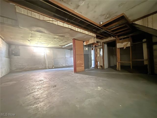 2909 Denver Avenue, Lorain, OH 44055