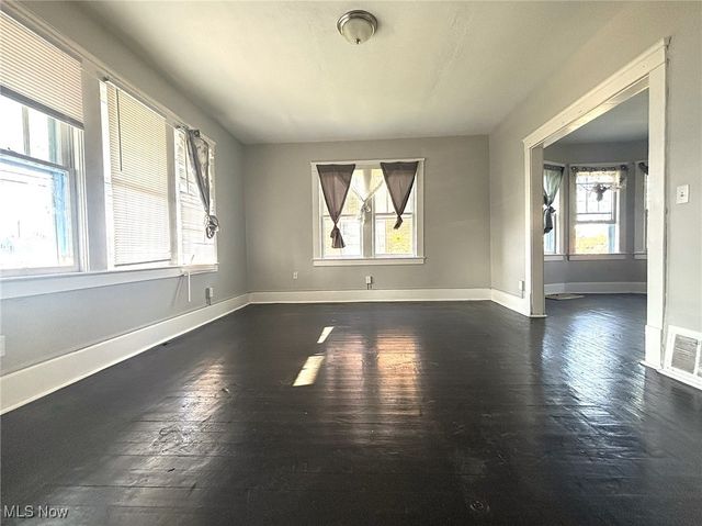 2909 Denver Avenue, Lorain, OH 44055