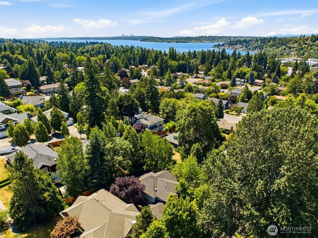 10521 NE 120th Street, Kirkland, WA 98034