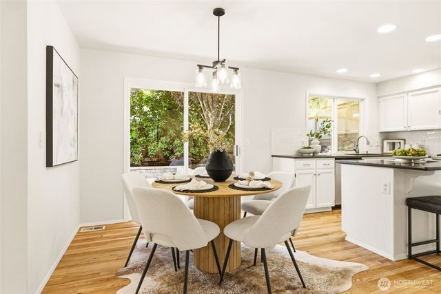 10521 NE 120th Street, Kirkland, WA 98034