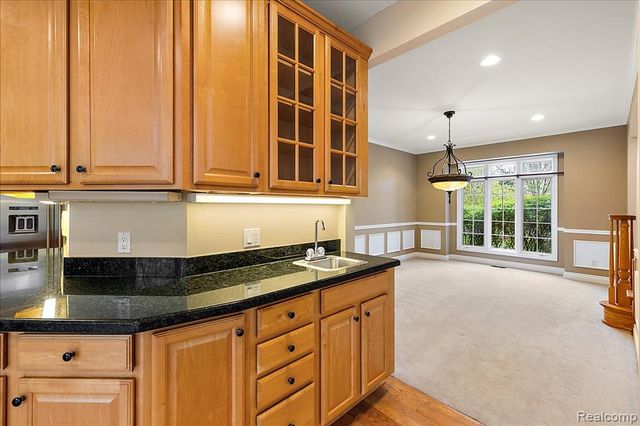 3725 Mountain Laurel Court, Oakland, MI 48363