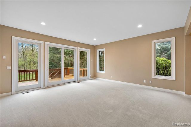 3725 Mountain Laurel Court, Oakland, MI 48363