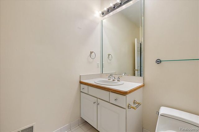 3725 Mountain Laurel Court, Oakland, MI 48363