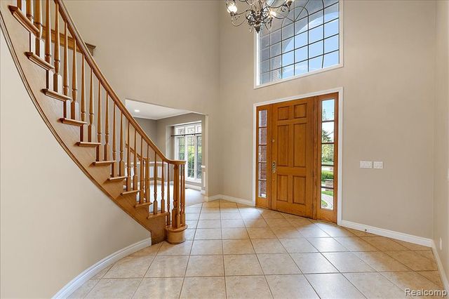 3725 Mountain Laurel Court, Oakland, MI 48363