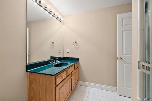 3725 Mountain Laurel Court, Oakland, MI 48363