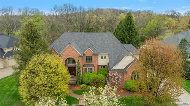 3725 Mountain Laurel Court, Oakland, MI 48363