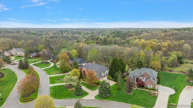 3725 Mountain Laurel Court, Oakland, MI 48363