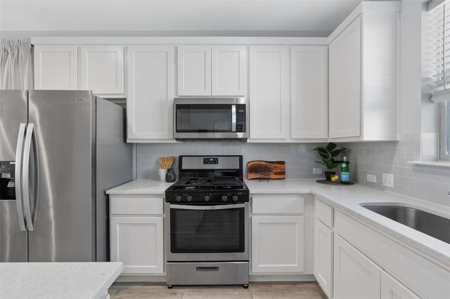 1713 Yaupon Grove LN, Leander, TX 78641