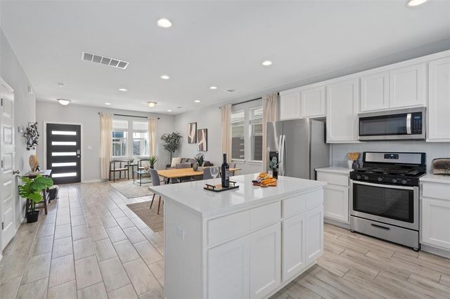 1713 Yaupon Grove LN, Leander, TX 78641