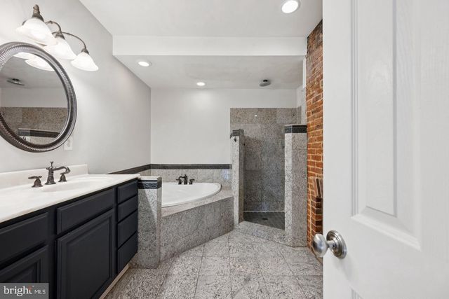 1814 E PRATT ST, Baltimore, MD 21231