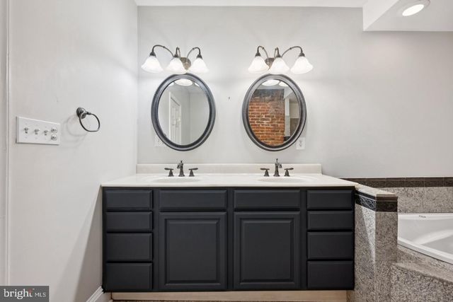1814 E PRATT ST, Baltimore, MD 21231