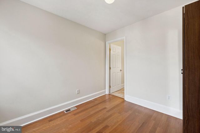 1814 E PRATT ST, Baltimore, MD 21231