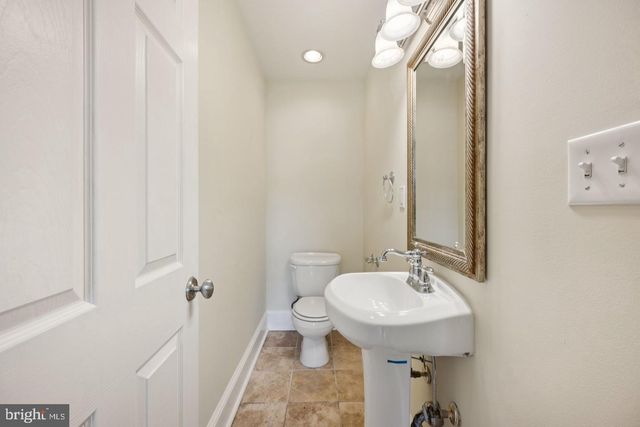 1814 E PRATT ST, Baltimore, MD 21231