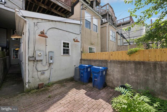 1814 E PRATT ST, Baltimore, MD 21231