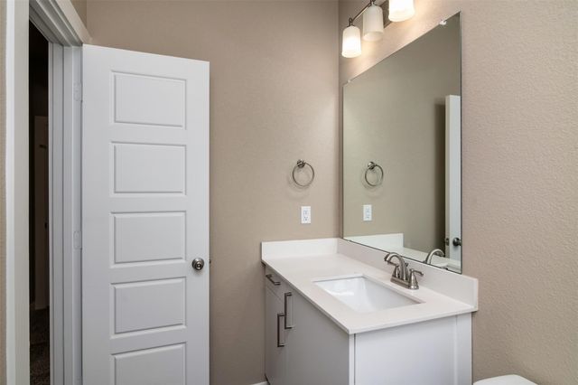 701-703-705-707 Harvest Moon Drive, Venus, TX 76084