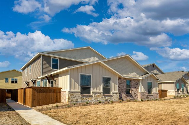 701-703-705-707 Harvest Moon Drive, Venus, TX 76084