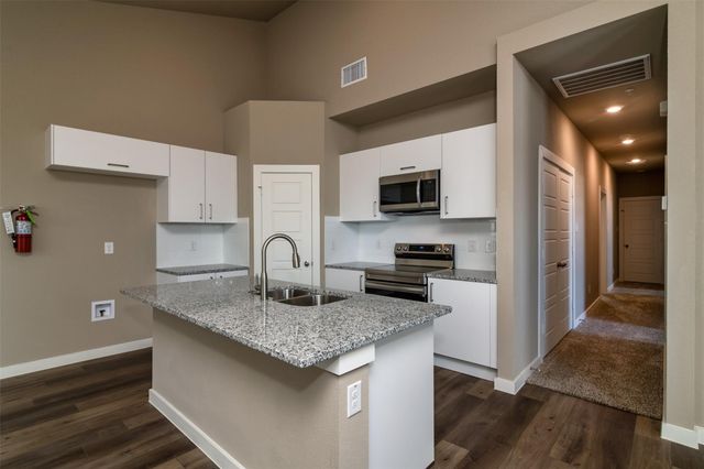 701-703-705-707 Harvest Moon Drive, Venus, TX 76084