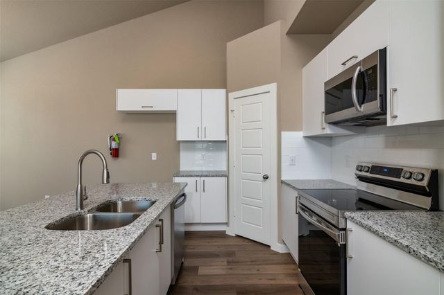 701-703-705-707 Harvest Moon Drive, Venus, TX 76084