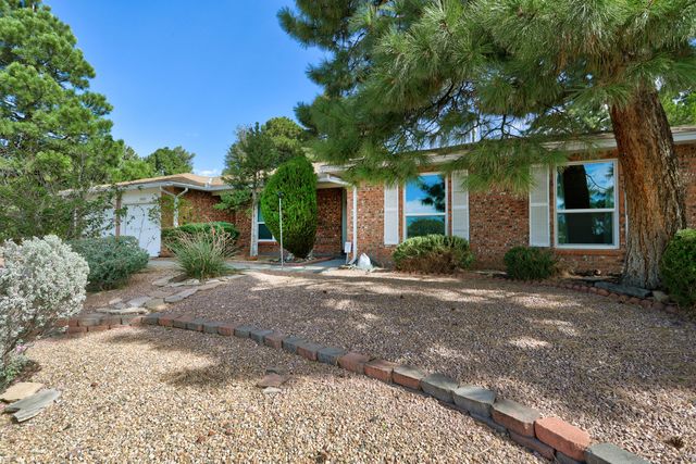 3808 Big Sky Drive NE, Albuquerque, NM 87111