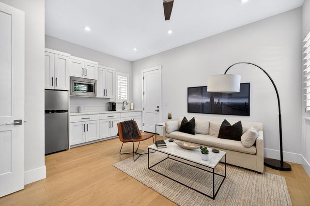 2204 Pinehurst Dr, Lincoln, CA 95648