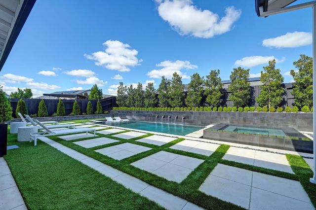 2204 Pinehurst Dr, Lincoln, CA 95648