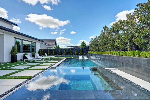 2204 Pinehurst Dr, Lincoln, CA 95648