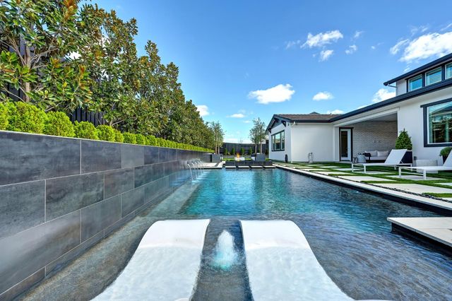 2204 Pinehurst Dr, Lincoln, CA 95648