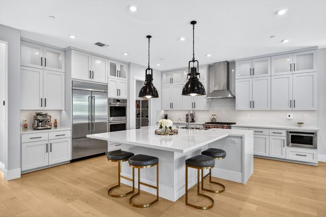 2204 Pinehurst Dr, Lincoln, CA 95648