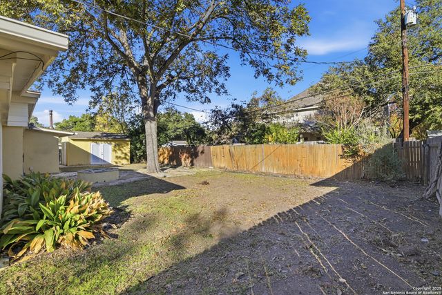 415 CALUMET PL, San Antonio, TX 78209