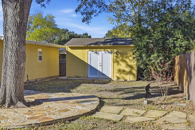415 CALUMET PL, San Antonio, TX 78209