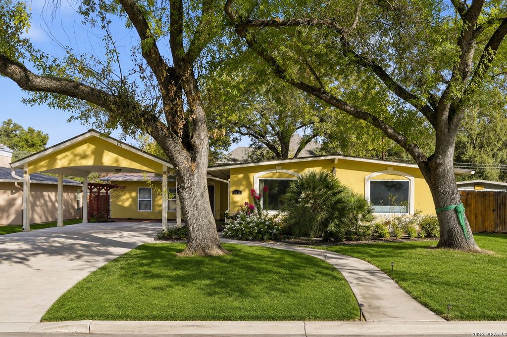415 CALUMET PL, San Antonio, TX 78209
