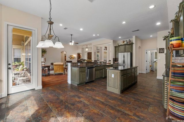 1310 Via Se Villa, San Antonio, TX 78260