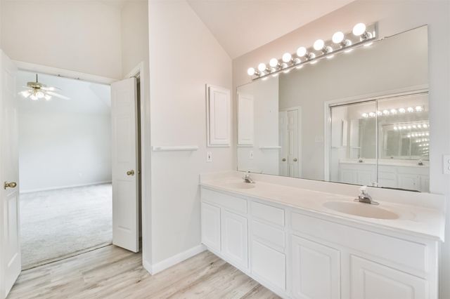 10239 Sable Trail Lane, Houston, TX 77064
