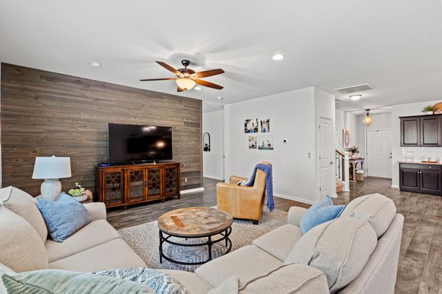 4052 Alvina Way, Myrtle Beach, SC 29579