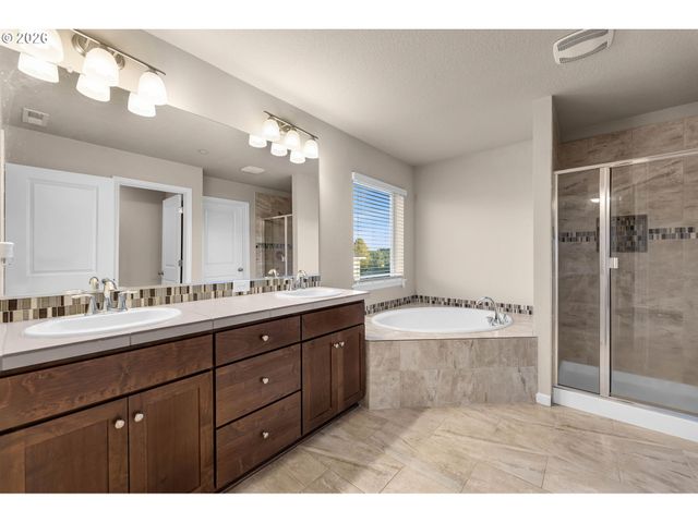7410 N 93RD Loop, Camas, WA 98607