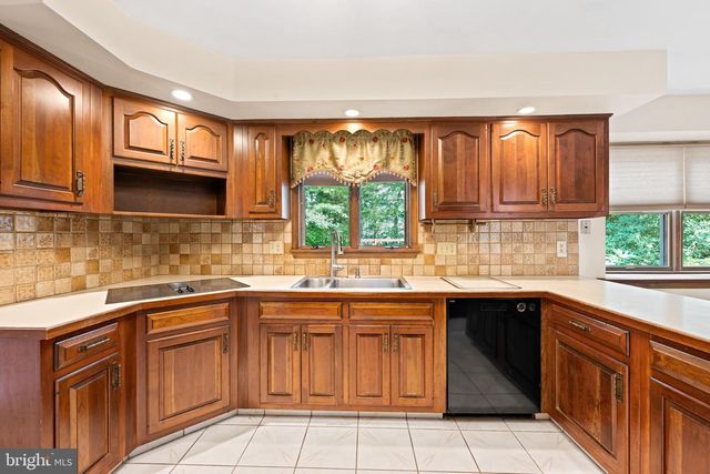 1230 VENEZIA AVE, Vineland, NJ 08361