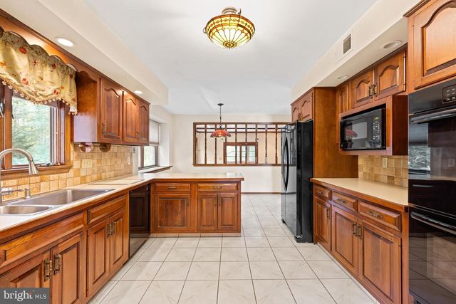 1230 VENEZIA AVE, Vineland, NJ 08361