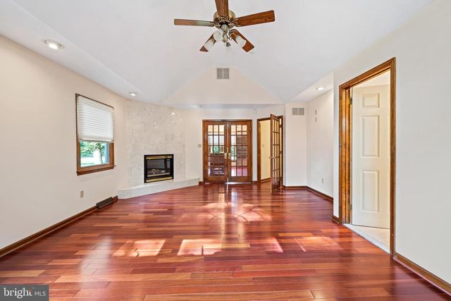 1230 VENEZIA AVE, Vineland, NJ 08361
