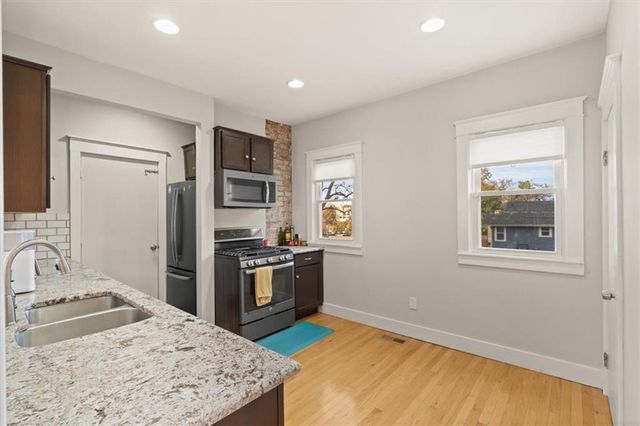 5420 Tracy Avenue, Kansas City, MO 64110
