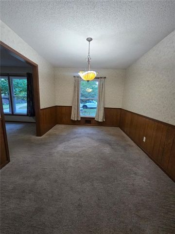 15917 E 41ST Street, Independence, MO 64055